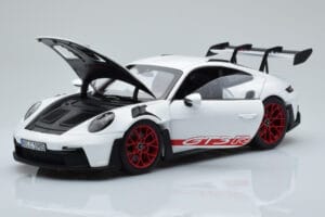 Porsche 911 992 GT3 RS Бял Pyro Червен Norev 1:18 187352 Метал — снимка 2 от 8