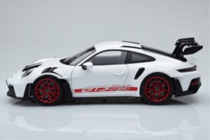 Porsche 911 992 GT3 RS Бял Pyro Червен Norev 1:18 187352 Метал — снимка 4 от 8