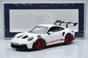 Porsche 911 992 GT3 RS Бял Pyro Червен Norev 1:18 187352 Метал — снимка 8 от 8