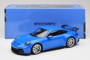 Porsche 911 992 GT3 Shark Синьо & Сребърни Джанти Minichamps 1:18 143069015 Смола — снимка 6 от 6