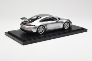 Porsche 911 992 GT3 Сребърен Minichamps 1:18 WAP0211510M004 Смола — снимка 2 от 7