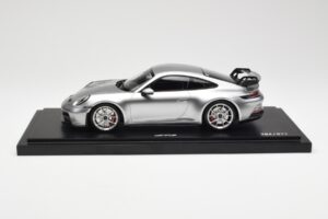 Porsche 911 992 GT3 Сребърен Minichamps 1:18 WAP0211510M004 Смола — снимка 3 от 7