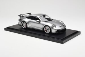 Porsche 911 992 GT3 Сребърен Minichamps 1:18 WAP0211510M004 Смола — снимка 4 от 7
