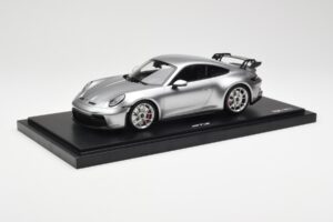 Porsche 911 992 GT3 Сребърен Minichamps 1:18 WAP0211510M004 Смола