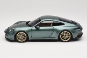 Porsche 911 992 GT3 Touring Package Malachite Green Metallic Norev 1:18 187382 Метал — снимка 4 от 8