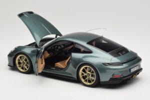 Porsche 911 992 GT3 Touring Package Malachite Green Metallic Norev 1:18 187382 Метал — снимка 5 от 8