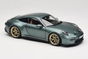 Porsche 911 992 GT3 Touring Package Malachite Green Metallic Norev 1:18 187382 Метал — снимка 6 от 8