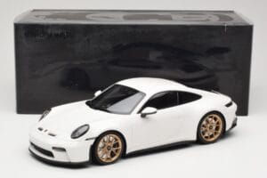Porsche 911 992 GT3 Touring Бял Neodyme Wheels Minichamps 1:18 117069022 Метал — снимка 6 от 6