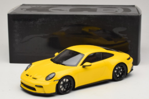 Porsche 911 992 GT3 Touring Жълт Черни Джанти Minichamps 1:18 117069021 Метал — снимка 6 от 6