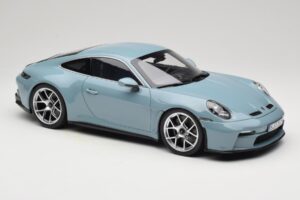 Porsche 911 992 S/T Meisenblau Norev 1:12 127550 Метал — снимка 4 от 6