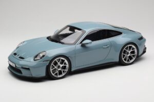Porsche 911 992 S/T Meisenblau Norev 1:12 127550 Метал