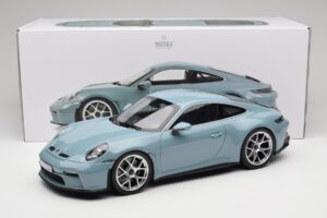 Porsche 911 992 S/T Meisenblau Norev 1:12 127550 Метал — снимка 6 от 6