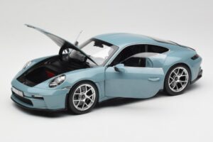 Porsche 911 992 S/T Meissen Blue Norev 1:18 187470 Метал — снимка 2 от 8