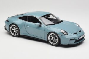 Porsche 911 992 S/T Meissen Blue Norev 1:18 187470 Метал — снимка 6 от 8