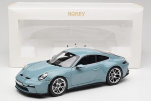 Porsche 911 992 S/T Meissen Blue Norev 1:18 187470 Метал — снимка 8 от 8