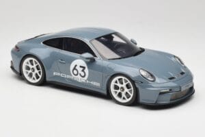 Porsche 911 992 ST Gentian Blue Metallic GT Spirit 1:18 GT491 Смола — снимка 4 от 6