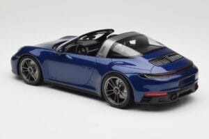 Porsche 911 992 Targa 4 GTS Blue Metallic Minichamps 1:18 155061060 Метал — снимка 5 от 6