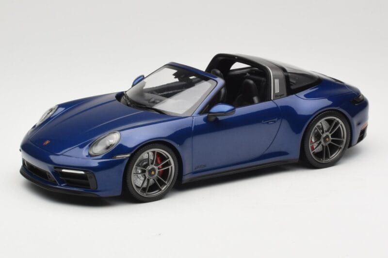Porsche 911 992 Targa 4 GTS Blue Metallic Minichamps 1:18 155061060 Метал