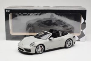 Porsche 911 992 Targa 4 GTS Сив Minichamps 1:18 155061064 Метал — снимка 6 от 6