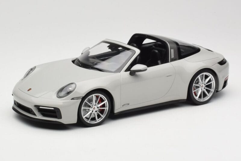 Porsche 911 992 Targa 4 GTS Сив Minichamps 1:18 155061064 Метал