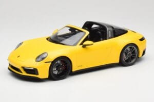 Porsche 911 992 Targa 4 GTS Жълт Minichamps 1:18 153061064 Метал