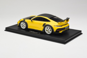 Porsche 911 992 TechArt GTstreet R Жълт С Бели Джанти TechArt 1:18 REMC015 Смола — снимка 4 от 6