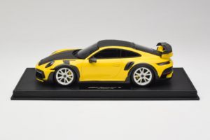 Porsche 911 992 TechArt GTstreet R Жълт С Бели Джанти TechArt 1:18 REMC015 Смола