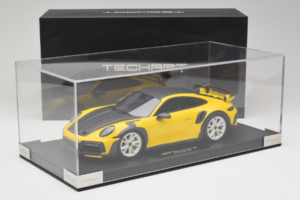 Porsche 911 992 TechArt GTstreet R Жълт С Бели Джанти TechArt 1:18 REMC015 Смола — снимка 6 от 6