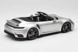 Porsche 911 992 Turbo S Кабриолет Сребрист Minichamps 1:18 155069082 Метал — снимка 2 от 6
