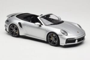 Porsche 911 992 Turbo S Кабриолет Сребрист Minichamps 1:18 155069082 Метал — снимка 4 от 6