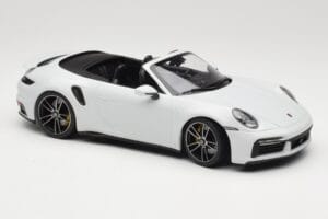 Porsche 911 992 Turbo S Кабриолет White Metallic Minichamps 1:18 155069080 Метал — снимка 4 от 6