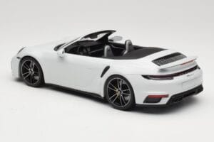 Porsche 911 992 Turbo S Кабриолет White Metallic Minichamps 1:18 155069080 Метал — снимка 5 от 6