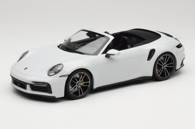 Porsche 911 992 Turbo S Кабриолет White Metallic Minichamps 1:18 155069080 Метал