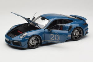 Porsche 911 992 Turbo S Coupe Sport Design Син Minichamps 1:18 113069073 Метал — снимка 2 от 8