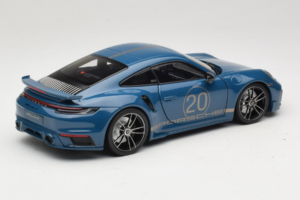 Porsche 911 992 Turbo S Coupe Sport Design Син Minichamps 1:18 113069073 Метал — снимка 3 от 8