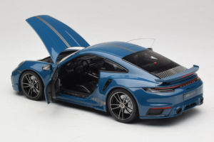 Porsche 911 992 Turbo S Coupe Sport Design Син Minichamps 1:18 113069073 Метал — снимка 5 от 8