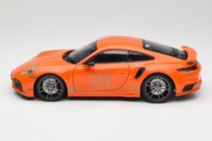 Porsche 911 992 Turbo S Coupe Sport Design Оранжев Minichamps 1:18 113069074 Метал — снимка 4 от 8