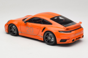 Porsche 911 992 Turbo S Coupe Sport Design Оранжев Minichamps 1:18 113069074 Метал — снимка 7 от 8