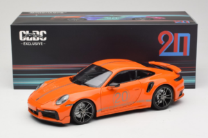 Porsche 911 992 Turbo S Coupe Sport Design Оранжев Minichamps 1:18 113069074 Метал — снимка 8 от 8