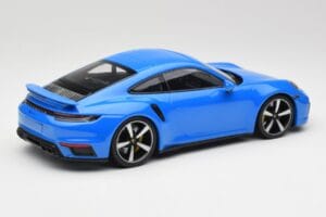 Porsche 911 992 Turbo S Gentian Син Minichamps 1:18 155069074 Метал — снимка 2 от 6