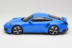 Porsche 911 992 Turbo S Gentian Син Minichamps 1:18 155069074 Метал — снимка 3 от 6