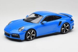 Porsche 911 992 Turbo S Gentian Син Minichamps 1:18 155069074 Метал