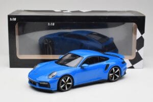 Porsche 911 992 Turbo S Gentian Син Minichamps 1:18 155069074 Метал — снимка 6 от 6