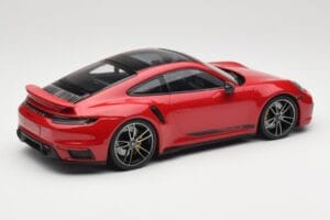 Porsche 911 992 Turbo S Червен Minichamps 1:18 155069070 Метал — снимка 2 от 6