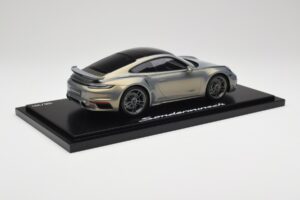 Porsche 911 Turbo S 992 Silver Bamboo Chromaflire With Display Case Spark 1:18 WAP0219100RTSS Смола — снимка 3 от 7