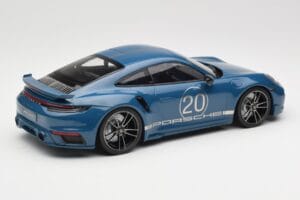 Porsche 911 992 Turbo S Sport Design Package Gentian Blue Metallic Minichamps 1:18 155069170 Метал — снимка 2 от 6