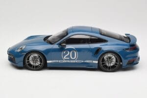 Porsche 911 992 Turbo S Sport Design Package Gentian Blue Metallic Minichamps 1:18 155069170 Метал — снимка 3 от 6