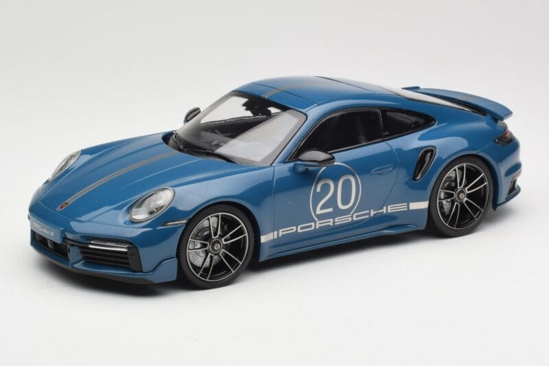 Porsche 911 992 Turbo S Sport Design Package Gentian Blue Metallic Minichamps 1:18 155069170 Метал