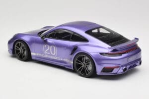 Porsche 911 992 Turbo S Sport Design Package Viola Metallic Minichamps 1:18 155069174 Метал — снимка 5 от 6