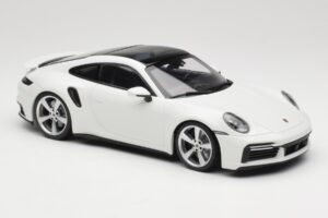 Porsche 911 Turbo S 992 Бял Minichamps 1:18 WAP0211620RTRB Метал — снимка 4 от 6